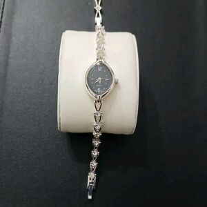 Vintage Avon 1999 Faceted Crystal Stone Bracelet 18mm Quartz Watch Women's NEW